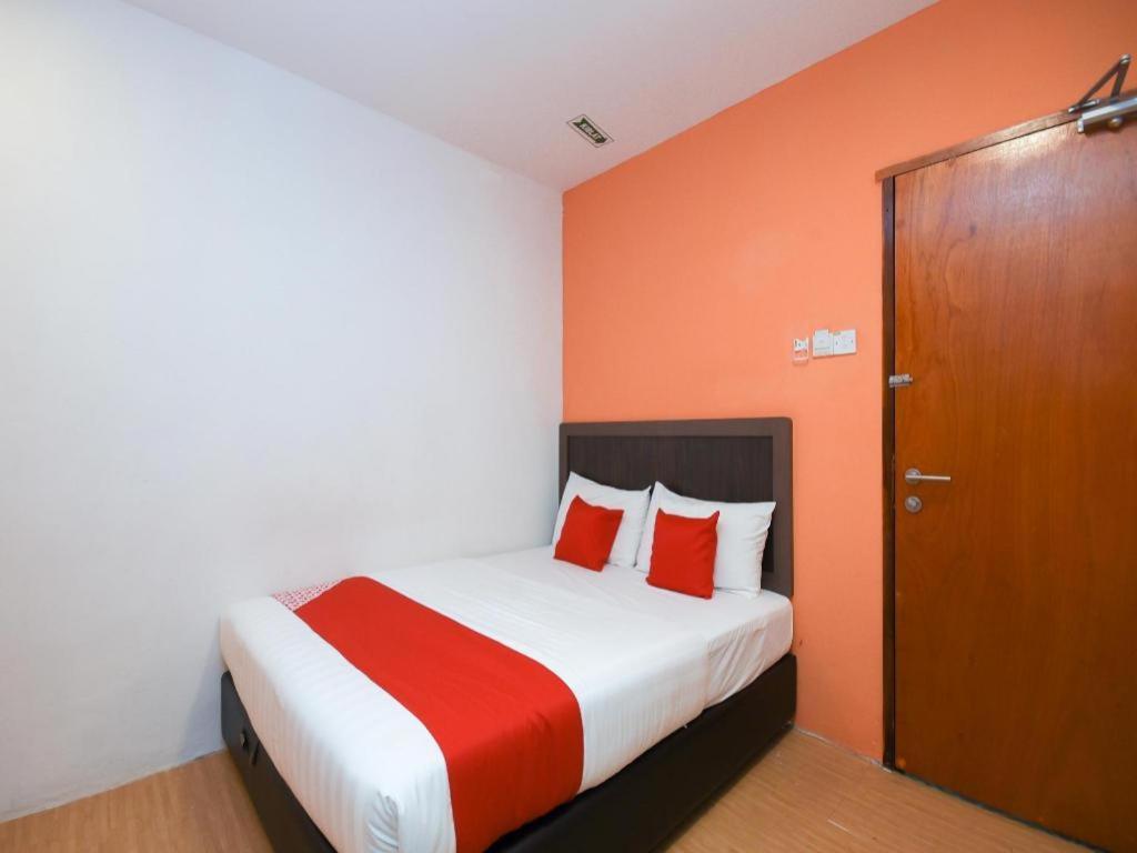 Oyo 1111 Harmony Stay Miri Exterior foto