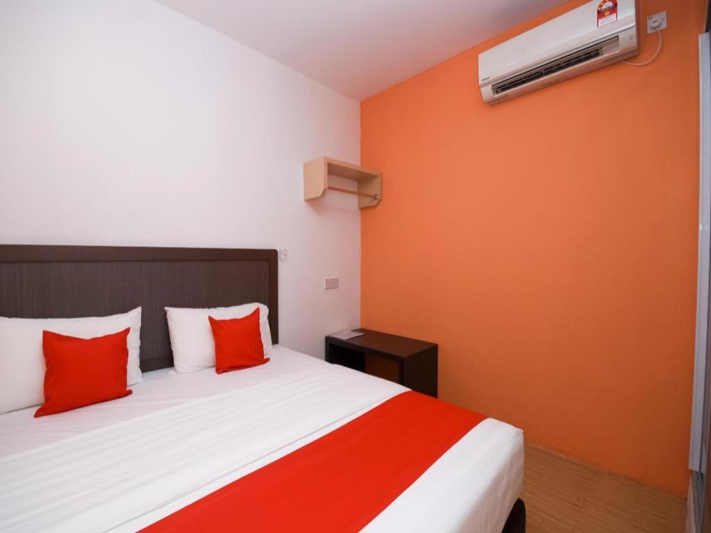 Oyo 1111 Harmony Stay Miri Exterior foto