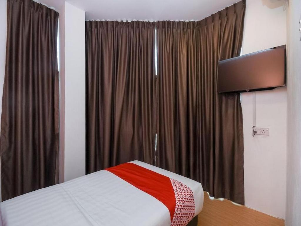 Oyo 1111 Harmony Stay Miri Exterior foto