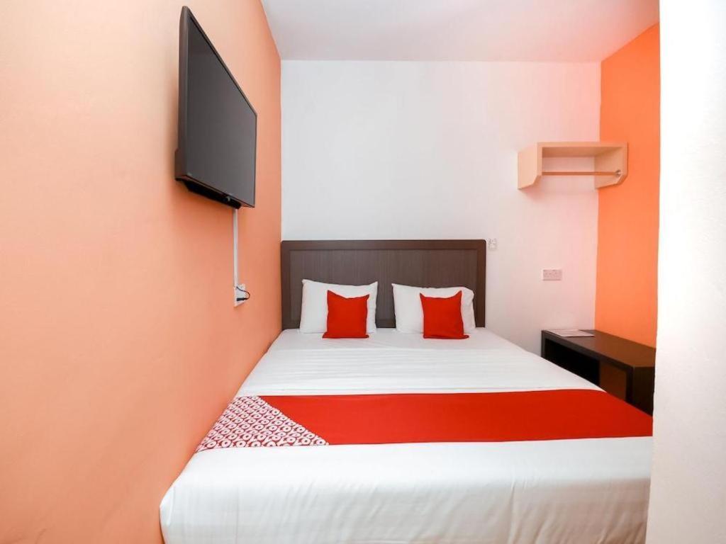 Oyo 1111 Harmony Stay Miri Exterior foto