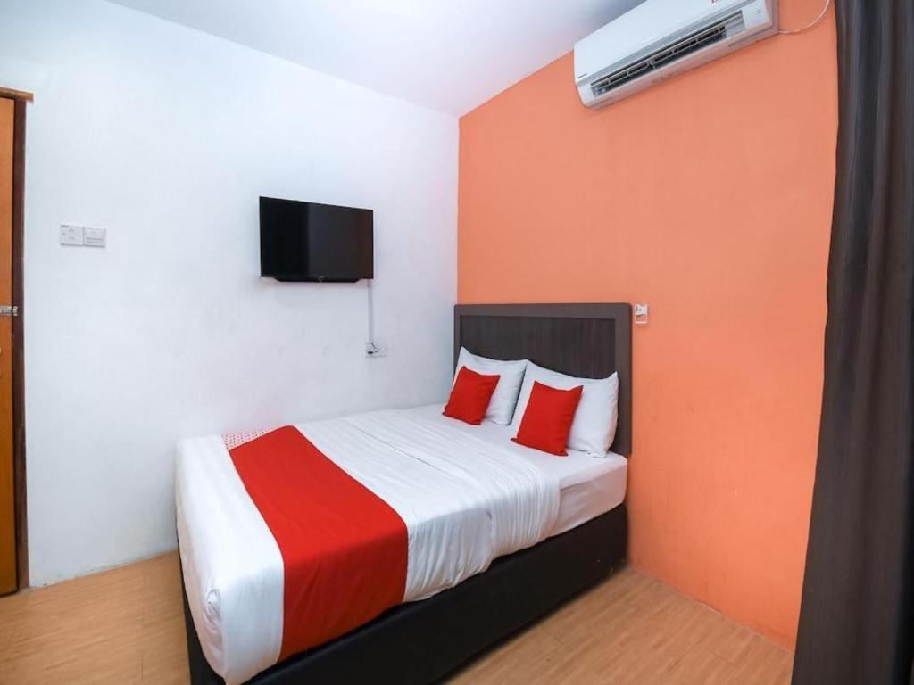 Oyo 1111 Harmony Stay Miri Exterior foto