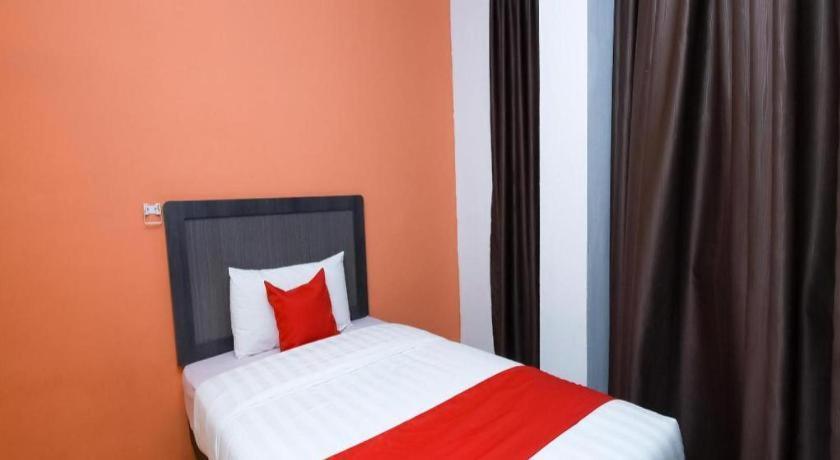 Oyo 1111 Harmony Stay Miri Exterior foto
