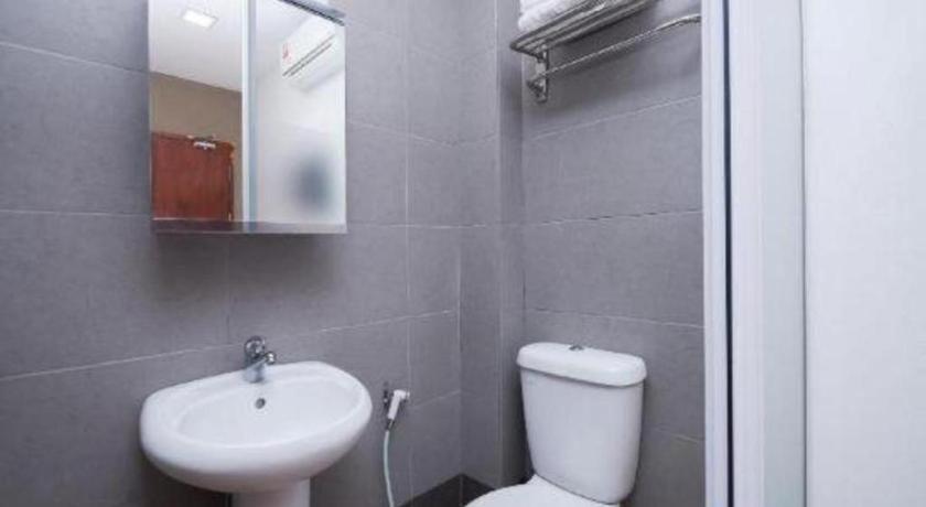 Oyo 1111 Harmony Stay Miri Exterior foto