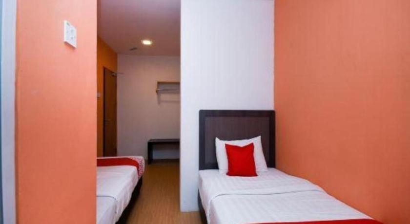 Oyo 1111 Harmony Stay Miri Exterior foto