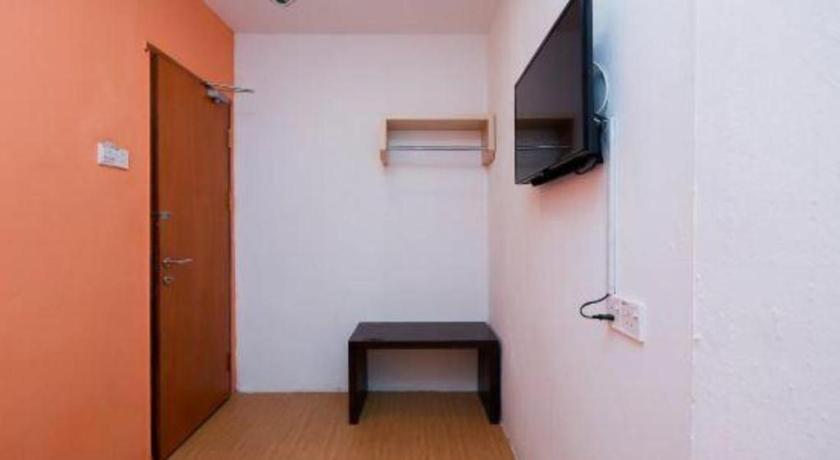 Oyo 1111 Harmony Stay Miri Exterior foto