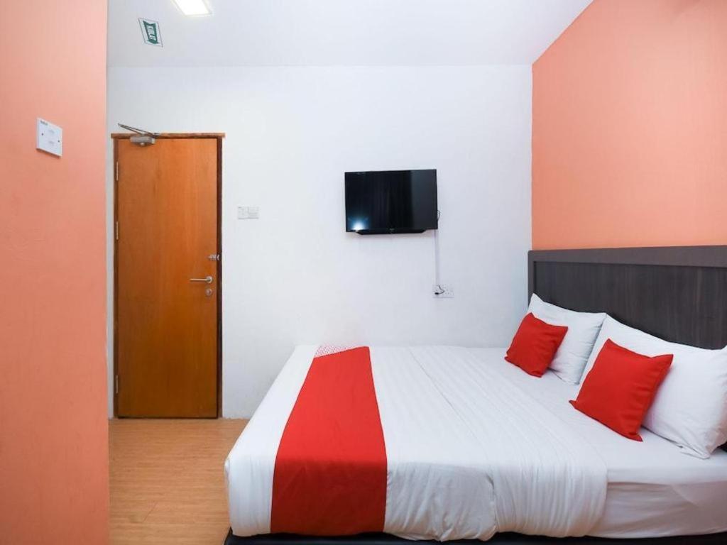 Oyo 1111 Harmony Stay Miri Exterior foto