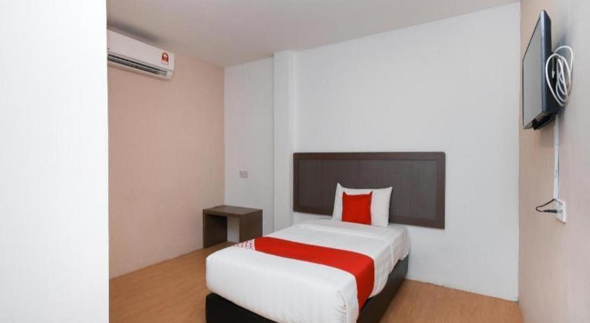 Oyo 1111 Harmony Stay Miri Exterior foto
