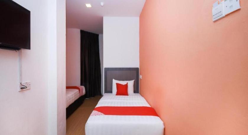 Oyo 1111 Harmony Stay Miri Exterior foto