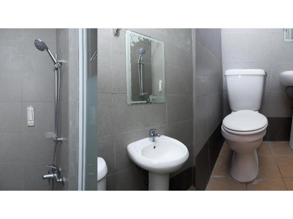 Oyo 1111 Harmony Stay Miri Exterior foto