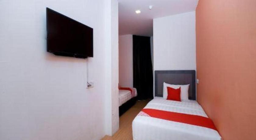 Oyo 1111 Harmony Stay Miri Exterior foto