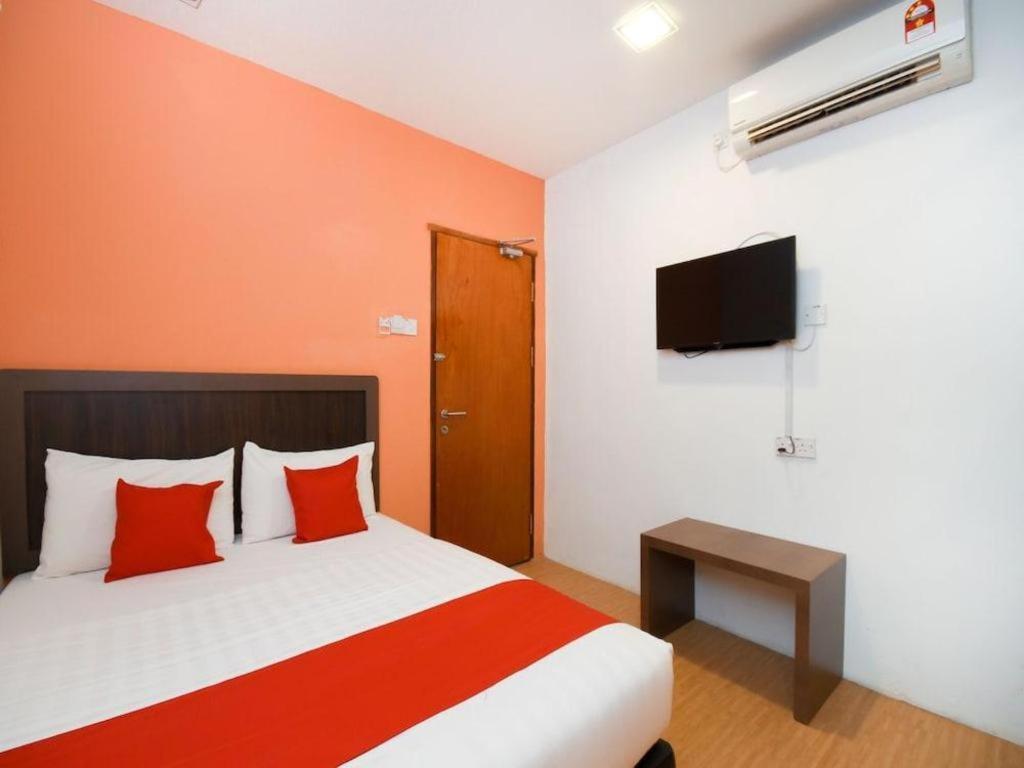 Oyo 1111 Harmony Stay Miri Exterior foto